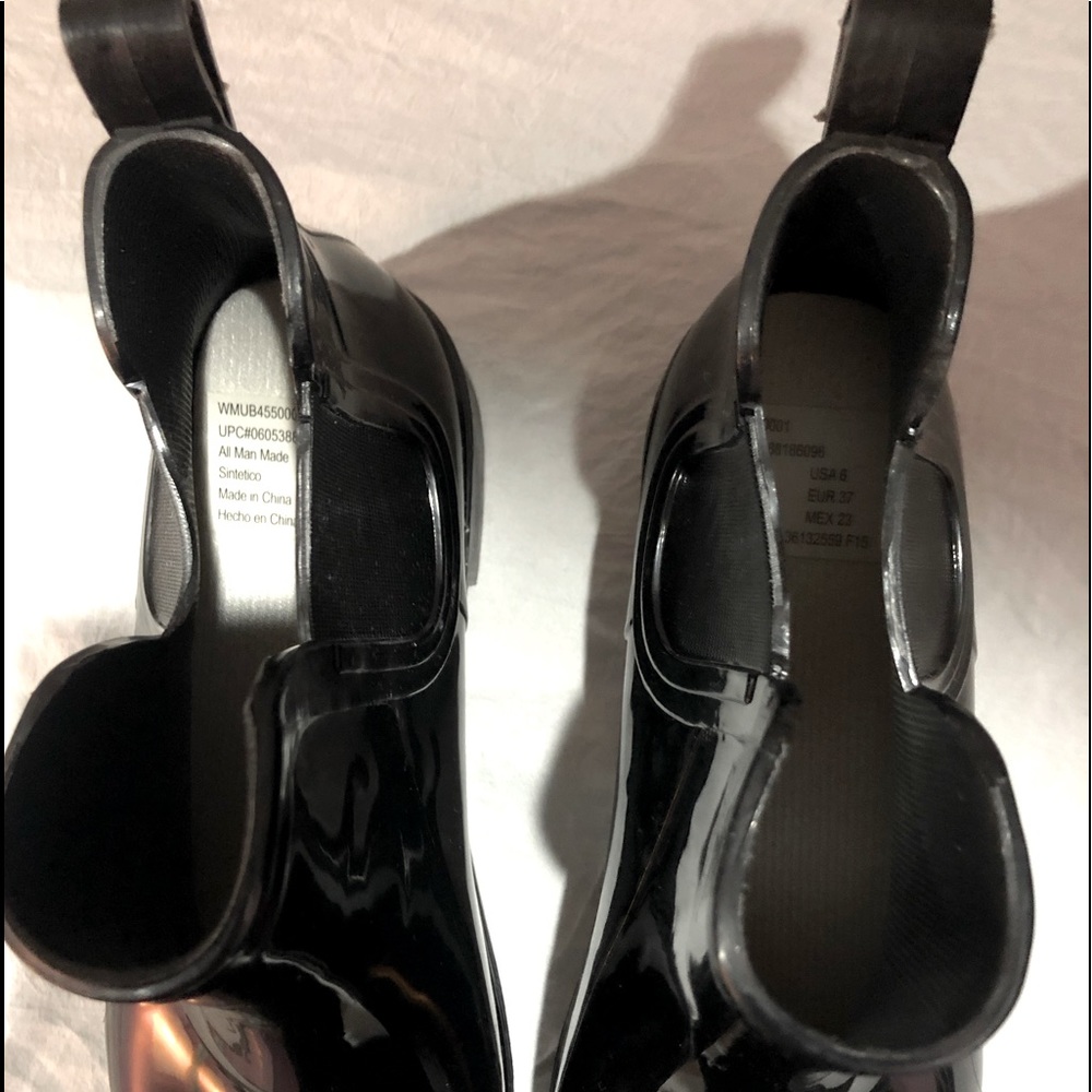 RAINBOOTS Women's Short booties waterproof shiny vinyl black size 6 NWOT - Picture 8 of 9